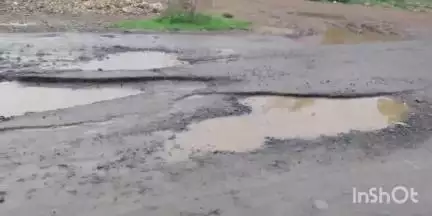 कुक्षी: कुक्षी में बाग रोड पर गड्ढों की वजह से वाहन चालक हो रहे हैं परेशान, हादसे की बनी रहती है आशंका #jansamasya