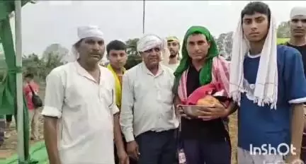 इंदौरा: साटवां का वार्षिक दंगल धूमधाम से सम्पन्न, पहलवान बाबा ने जीती बड़ी माली