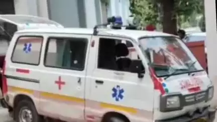 करेली थाना क्षेत्र के नया पुरवा मोहल्ले में एक युवती ने फांसी लगाकर की आत्महत्या