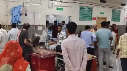 बीकानेर: सरदार शहर में दुकान का छज्जा गिरने से 3 लोग घायल, बीकानेर में 1 की हुई मौत