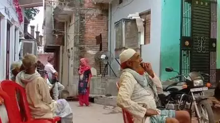 बबेरू: बबेरू कस्बे के गांधी नगर निवासी युवक की बिसंडा में लाइट फिटिंग करते समय करेंट लगने से मौत, परिवार में मचा कोहराम