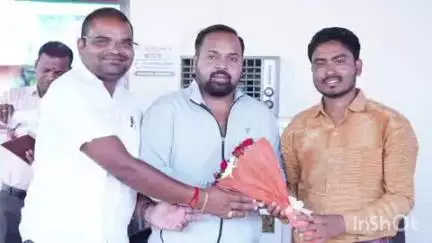 बेमेतरा: बेमेतरा शासकीय हाई स्कूल रोड स्थित कार्यालय में MLA साहू ने क्षेत्रवासियों की सुनी फरियाद, अधिकारियों को दिए निर्देश