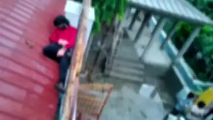 दमोह: कोतवाली क्षेत्र के गायत्री मंदिर में करंट की चपेट में आकर एक युवक की हुई मौत, शव लेकर कोतवाली पहुंचे आक्रोशित परिजन