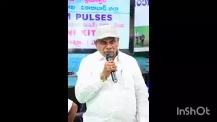 నవాబ్​పేట: జాతీయ ఆహార భద్రత మిషన్ పథకం కింద రైతులకు కంది విత్తనాలు పంపిణీ చేసిన చేవెళ్ల ఎమ్మెల్యే కాలే యాదయ్య