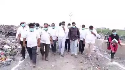 మార్కాపురం: లెగసి వేస్ట్ మేనేజ్మెంట్ పథకం కింద వ్యర్ధాల ప్రాసెసింగ్ కార్యక్రమాన్ని ప్రారంభించిన ఎమ్మెల్యే కందుల నారాయణ రెడ్డి