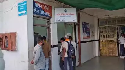 छतरपुर नगर: दीवान जु का पुरवा में खेत पर करंट लगने से अधेड़ की हुई मौत, जिला अस्पताल में हुआ पोस्टमार्टम