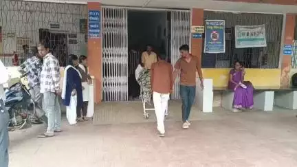 कटंगी: ग्राम महदुली में अनियंत्रित होकर पेड़ से टकराई तेज़ रफ़्तार बाइक, एक व्यक्ति की हुई मौत