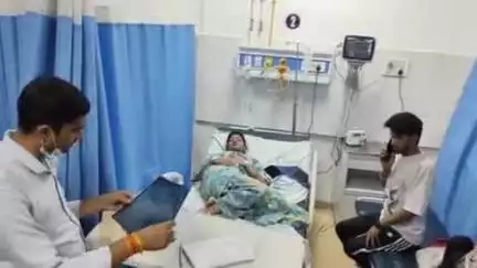 झालरापाटन: मोड़क गांव में सांप के डसने से युवती की हालत बिगड़ी