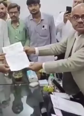 कानपुर: केस्को इंजीनियर ने अभद्र टिप्पणी करने पर अधिवक्ता के खिलाफ ग्वालटोली थाने में कराई रिपोर्ट, कांग्रेस ने किया विरोध