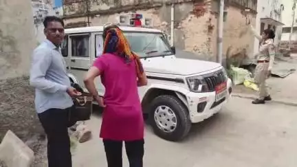 चिड़ावा: चिड़ावा में आयोजित RPSC भर्ती परीक्षा में महिला अभ्यर्थी को 3 मिनट की देरी पड़ी भारी, मिन्नतों के बाद भी नहीं मिला प्रवेश