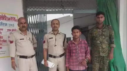 बिरसिंहपुर: सोशल मीडिया पर हथियार के साथ फोटो वायरल करने वाला आरोपी कोठी पुलिस द्वारा खाम्हा से अवैध कट्टा कारतूस के साथ गिरफ्तार