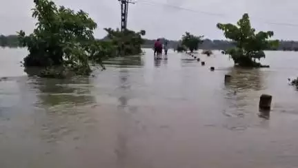 ବସ୍ତା: ସୁବର୍ଣ୍ଣରେଖା ନଦୀ ର ବନ୍ଯା ପ୍ରକୋପ କମିଥିବା ବେଳେ ବାଲିଆପାଳ ରେ ତଳିଆ ଅଞ୍ଚଳ ର ବନ୍ଯା ପ୍ରଭାବିତ ଙ୍କ ଦୁର୍ଦ୍ଦଶା ବଢିଛି