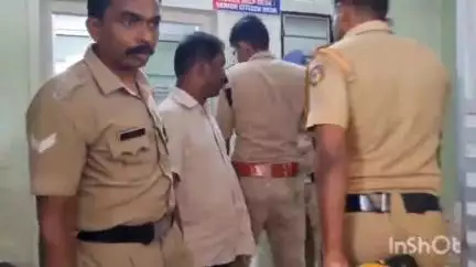 കൊച്ചി: ഫോർട്ട് കൊച്ചിയിൽ സി.പി.എം ബ്രാഞ്ച് സെക്രട്ടറിയുടെ ഭർത്താവ് മുൻ ബ്രാഞ്ച് സെക്രട്ടറിയെ കുത്തി, പ്രതി അറസ്റ്റിൽ