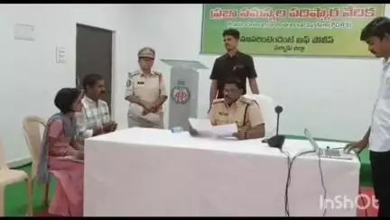 గడువులోగా సమస్యలను పరిష్కరించండి :  పల్నాడు జిల్లా ఎస్పీ శ్రీనివాసరావు