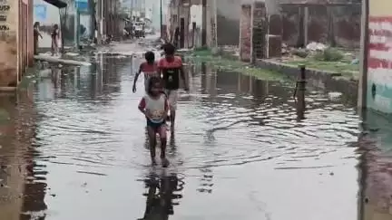 धनौरा: गजरौला के तिगरी गंगा धाम में मुख्य रास्ते पर जल भराव से ग्रामीण हुए परेशान, किया प्रदर्शन #jansamasya