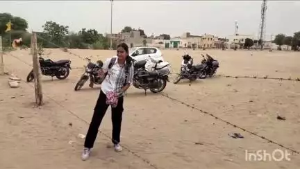 बीकानेर: गंगाशहर स्थित राजकीय महाविद्यालय के सामने भू माफियाओं द्वारा जमीन पर कब्जा करने के खिलाफ छात्रों ने किया प्रदर्शन