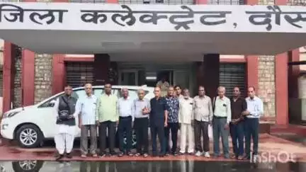 दौसा: राजस्थान पेंशनर्स समाज ने अपनी मांगों को लेकर जिला कलेक्टर को सौंपा ज्ञापन