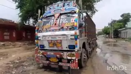 मनिया: NH44 पर पशु तस्करी के खिलाफ कार्रवाई, 2 आरोपियों को किया गिरफ्तार, 76 पशुओं को कराया मुक्त