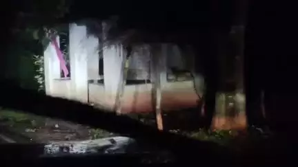 ಸೂಪಾ: ಅವೇಡಾದ ಬಸ್ ತಂಗುದಾಣದಲ್ಲಿ ಪ್ರಯಾಣಿಕರ ಸೋಗಿನಲ್ಲಿ ಚಿರತೆ