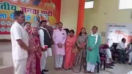 डिंडौरी: जिला बीजेपी कार्यालय में कार्यकर्ताओं ने पंडित श्यामा प्रसाद मुखर्जी की पुण्यतिथि बलिदान दिवस के रूप में मनाई