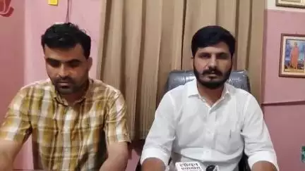 बीकानेर: पीबीएम अस्पताल में हो रही चोरियों के विरोध में नर्सेज कर्मचारियों ने अधीक्षक को सौंपा ज्ञापन