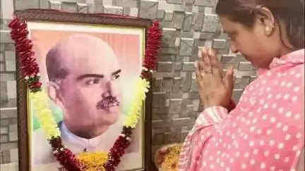जमुआ: जमुआ विधायक डॉ. मंजू कुमारी ने डॉ. श्यामा प्रसाद मुखर्जी के बलिदान दिवस पर श्रद्धांजलि दी