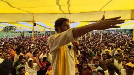 ऐसी शालीनता पर पूरे बिहार की जनता ने प्रशांत जी पर भरोसा दिखाया है, जहाँ प्रशांत जी को जनता की संवेदनशीलता का गहरा एहसास है।