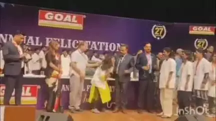 बंजरिया: सिसवा की मुस्कान को नीट 25 परीक्षा में सफलता प्राप्त करने पर रविवार को पटना के बापू सभागार में सम्मानित किया गया