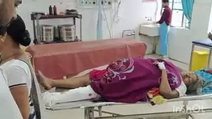 भभुआ: भभुआ वार्ड 14 में बलरेज टूटकर गिरने से एक महिला गंभीर रूप से घायल, इलाज के बाद हायर सेंटर किया गया रेफर