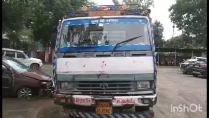 चिरमिरी की बंद माइंस कबाड़ माफियाओं का अड्डा बनी, पुलिस ने ट्रक में भरकर भेजे जा रहे 10 टन अवैध माल को दबोचा