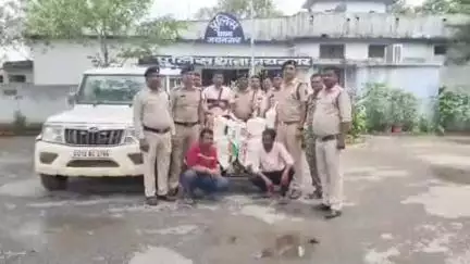 सूरजपुर: जयनगर पुलिस ने नशे के खिलाफ की बड़ी कार्रवाई, 24 लाख कीमत के गांजा सहित 2 गिरफ्तार, परिवहन में प्रयुक्त वाहन भी ज़ब्त