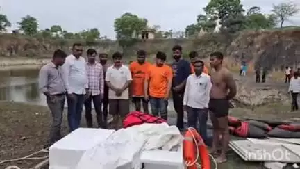 वाशिम: नागरतास येथे चाळीस फुट खोल खदानीत बेपत्ता असलेल्या युवकाचा मृतदेह पिंजर येथील पथकाने काढला शोधुन