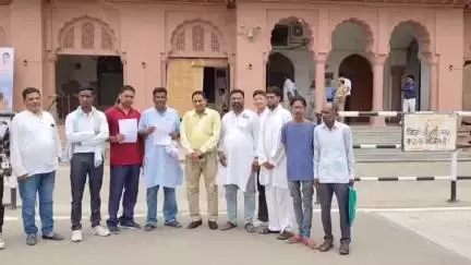 बीकानेर: मोहर्रम पर माकूल व्यवस्था के लिए मोहर्रम कमेटी ने जिला कलेक्टर और एसपी को सौंपा ज्ञापन