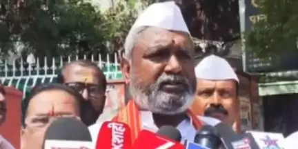 उत्तर सोलापूर: अबू आझमींना वारी समजली नाही: अखिल भारतीय वारकरी मंडळाचे शिवाजी चौकात आंदोलन, ह.भ.प. सुधाकर इंगळे महाराजांची तीव्र टीका..