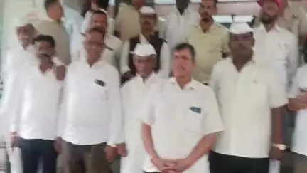सातारा: महाबळेश्वर तालुक्यातील बाहून गेलेले रस्ते दुरुस्ती करण्याची ग्रामस्थांची जिल्हाधिकाऱ्यांकडे मागणी