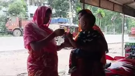 দেগঙ্গা: দেগঙ্গায় এক গৃহবধূকে মারধর, গালাগালি ও হুমকির অভিযোগ স্বামীর বিরুদ্ধে