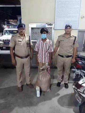 रुद्रपुर: ट्रांजिट कैंप थाना पुलिस ने रिद्धि सिद्धि रोड से 50 लीटर अवैध कच्ची शराब के साथ एक आरोपी को गिरफ्तार किया, मुकदमा दर्ज