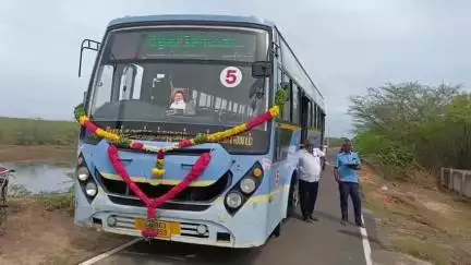 தேவகோட்டை: சித்தானூரில் "புதிய வழித்தட அரசு நகர பேருந்து சேவை" தொடங்கி வைத்த MLA
