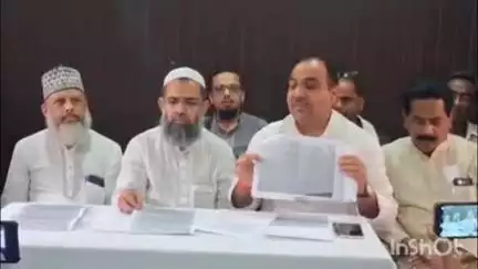 वाराणसी में कब्रिस्तान की जमीन पर कब्जे का आरोप, प्रेस कॉन्फ्रेंस आयोजित