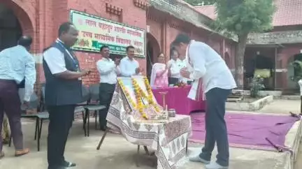 भंडारा: शहरातील लाल बहादूर शास्त्री माध्यमिक तथा उच्च माध्यमिक शाळेत प्रवेशोत्सव कार्यक्रम खासदार पडोळे यांच्या उपस्थितीत पार