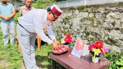 मनाली: कन्याल में डॉ. श्यामा प्रसाद मुखर्जी के बलिदान दिवस पर आयोजित श्रद्धांजलि कार्यक्रम में पूर्व मंत्री गोविंद ने लिया भाग