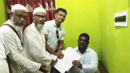 হাসনাবাদ: 18 দফা দাবিতে হাসনাবাদ পঞ্চায়েত সমিতিতে ডেপুটেশন দিল রেশন ডিলারা