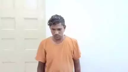 અંકલેશ્વર: તાલુકા પોલીસે સાગબારા ફાટક અનંતા ઈન્ડસ્ટ્રીઝ જવાના માર્ગ ઉપર ઝાડીઓમાંથી વિદેશી દારૂના જથ્થા એક ઇસમને ઝડપી પાડયો