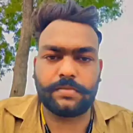 टीकमगढ़: दरगाय में जहरीले जीव के काटने से युवक की मौत, अस्पताल में डॉक्टर न मिलने पर पिता ने लगाया आरोप