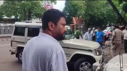 কলকাতা: বিধানসভার ভিতরে ধস্তাধস্তি, বিধানসভা থেকে বেরিয়ে হেয়ারস্ট্রিট থানায় অভিযোগ জানাতে গেলেন BJP বিধায়ক শংকর ঘোষ