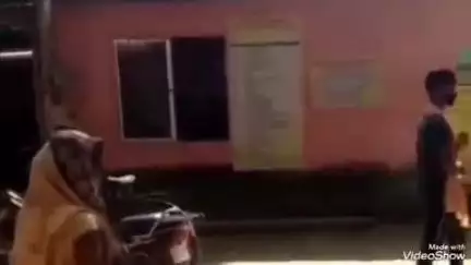 लालगंज: हथेड़ा गांव में बाइक चालक को अचानक चक्कर आने से सड़क पर गिरकर घायल, प्राथमिक उपचार के बाद मंडलीय अस्पताल रेफर