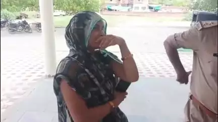 भांडेर: लहार रोड पर नर्सरी के पास से अज्ञात चोरों ने ट्रोला किया चोरी, पीड़िता महिला ने भांडेर थाने में दर्ज कराई रिपोर्ट