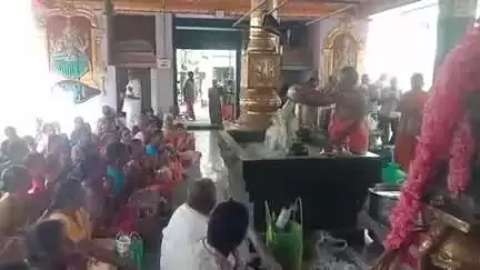 பவானி: காவேரி வீதியில் உள்ள காசி விஸ்வநாதர் திருக்கோவில் தேய்பிறை பிரதோஷ வழிபாடு வெகு விமர்சியாக நடைபெற்றது