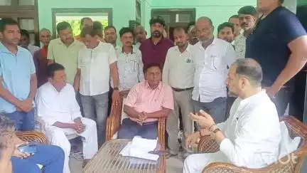 बसंतपुर: PHED मंत्री नीरज कुमार सिंह ने वीरपुर में लगाया जनता दरबार, आवास योजना की शिकायतों पर भड़के