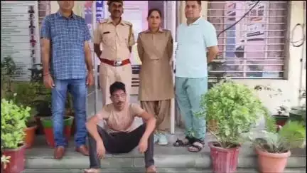 रामगंजमण्डी: चेचट से पुलिस ने 1 किलो 136 ग्राम गांजे के साथ एक आरोपी को किया गिरफ्तार